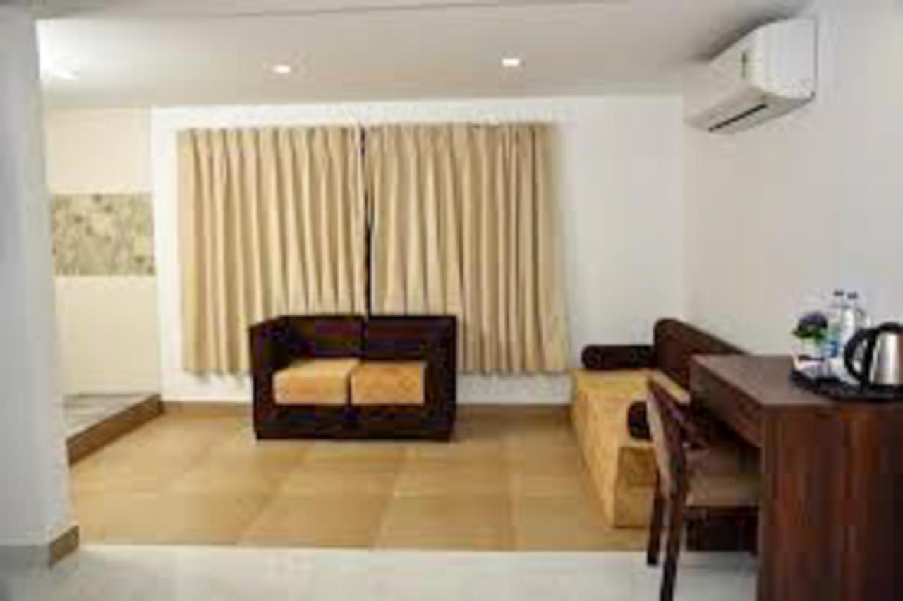 De Falcon Goa Beach Resort Candolim Kültér fotó