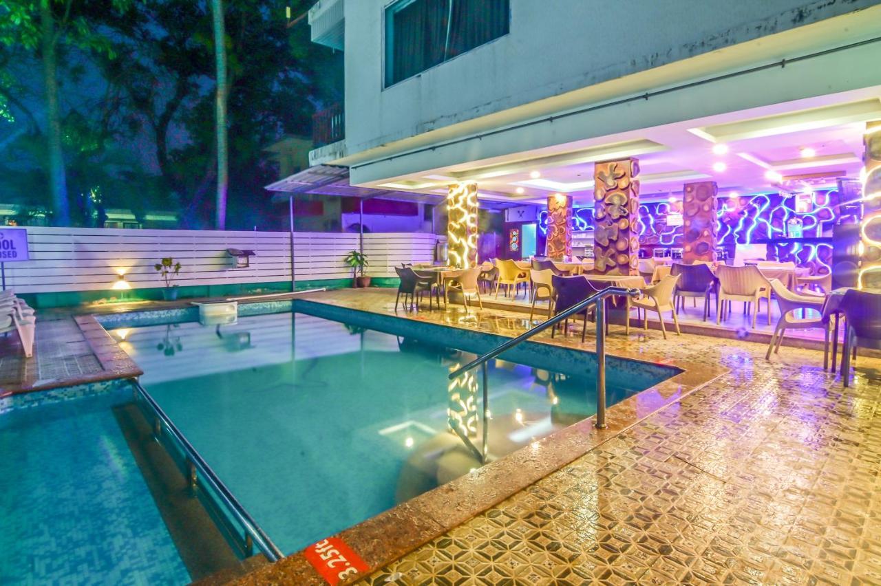 De Falcon Goa Beach Resort Candolim Kültér fotó