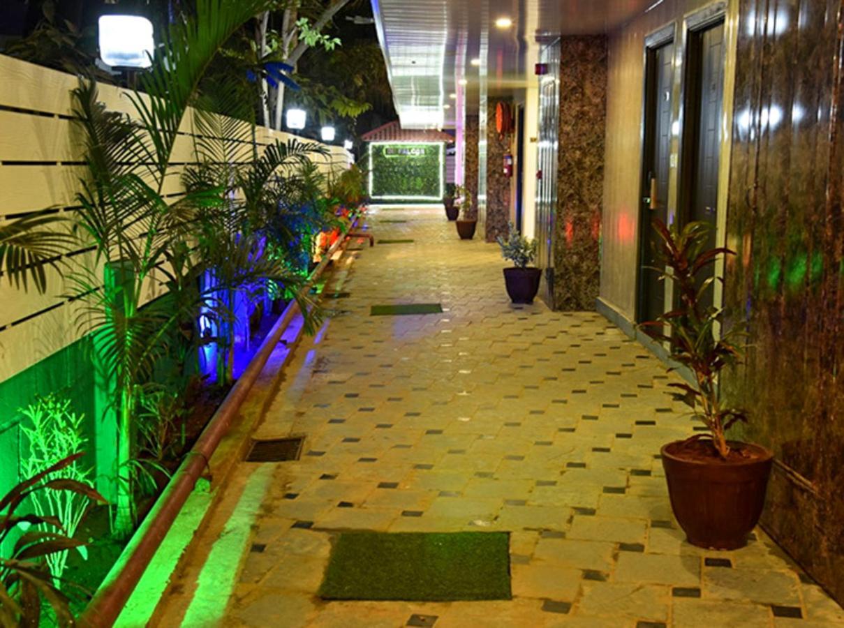De Falcon Goa Beach Resort Candolim Kültér fotó